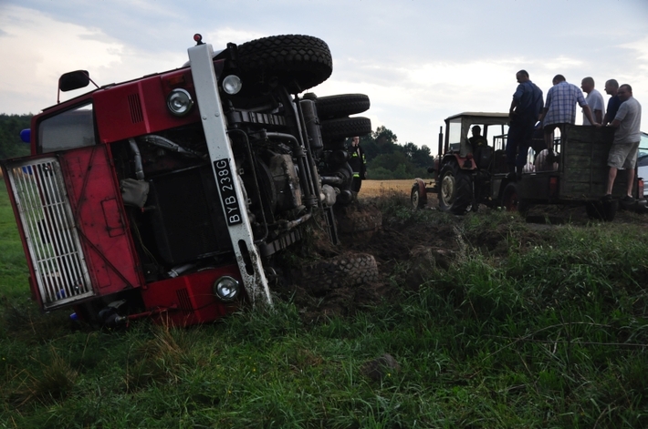 Pożar po piorunie - Efekty potężnej burzy  ZDJĘCIA
