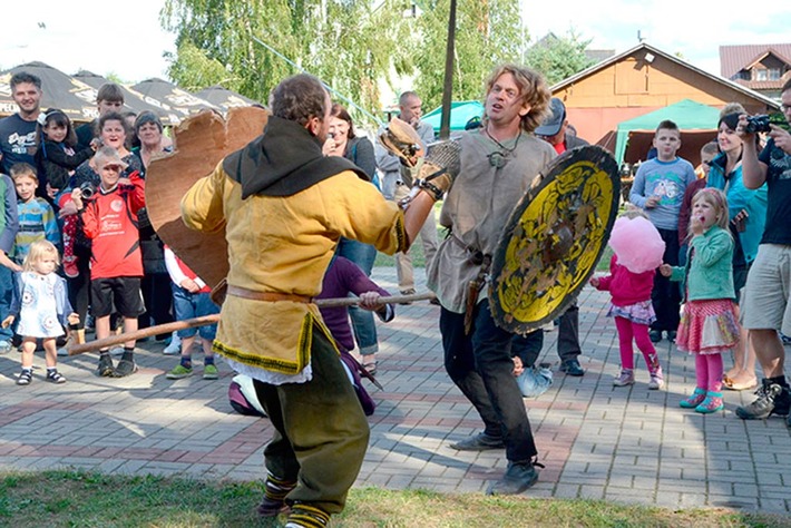 Mieszko i Dobrawa pobrali się w... Raciążu ZDJĘCIA