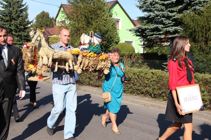 Mieszkańcy rywalizowali podczas dożynek w Kęsowie