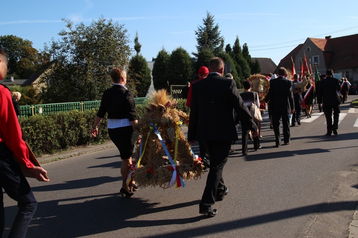 Mieszkańcy rywalizowali podczas dożynek w Kęsowie