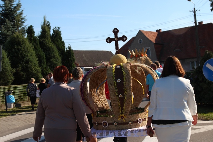 Mieszkańcy rywalizowali podczas dożynek w Kęsowie