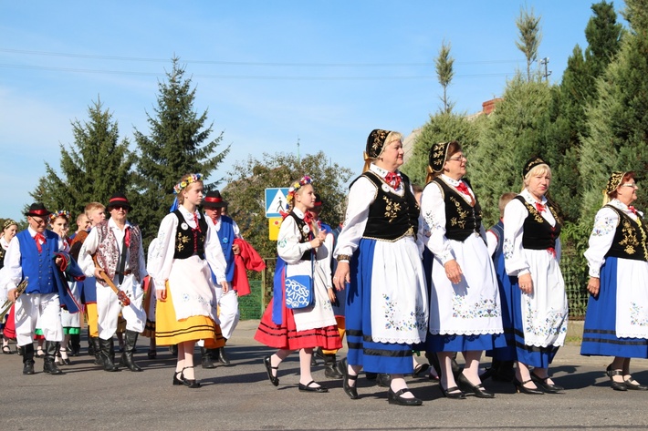 Mieszkańcy rywalizowali podczas dożynek w Kęsowie
