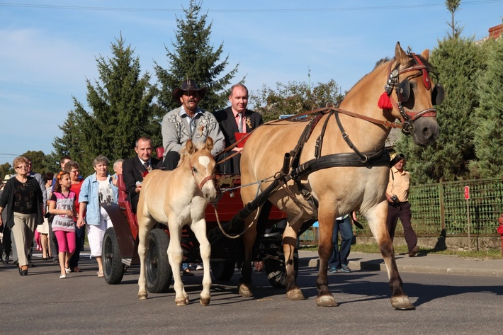 Mieszkańcy rywalizowali podczas dożynek w Kęsowie