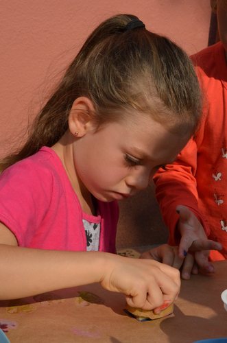 Przedszkolaki zaprosiły na pieczone ziemniaki  GALERIA