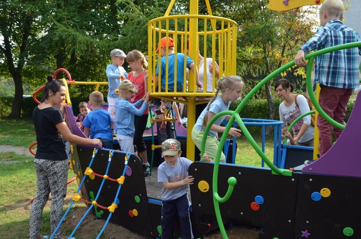 Przedszkolaki zaprosiły na pieczone ziemniaki  GALERIA