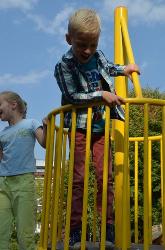 Przedszkolaki zaprosiły na pieczone ziemniaki  GALERIA