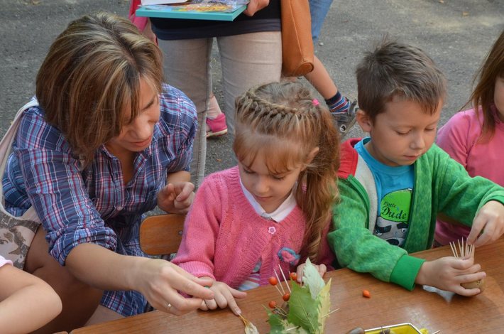 Przedszkolaki zaprosiły na pieczone ziemniaki  GALERIA