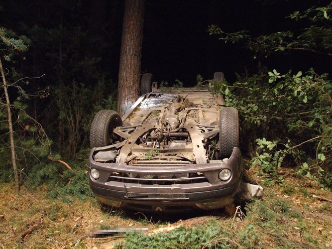 Wypadek za Legbądem AKTUALIZACJA / ZDJĘCIA