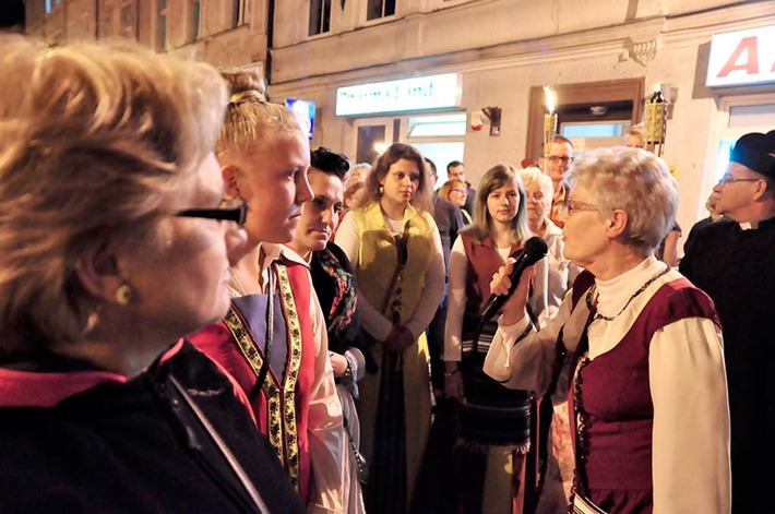 Z pochodniami w przeszłość GALERIA