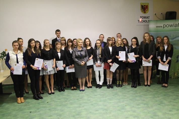 Nauczyciele dostali po 1400 zł nagrody ZDJĘCIA