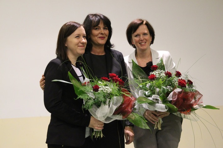 Nauczyciele dostali po 1400 zł nagrody ZDJĘCIA