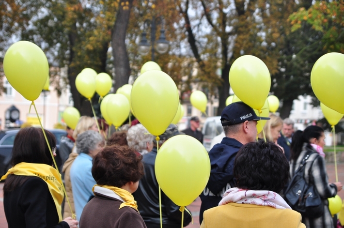 Razem pomagajmy potrzebującym ZDJĘCIA