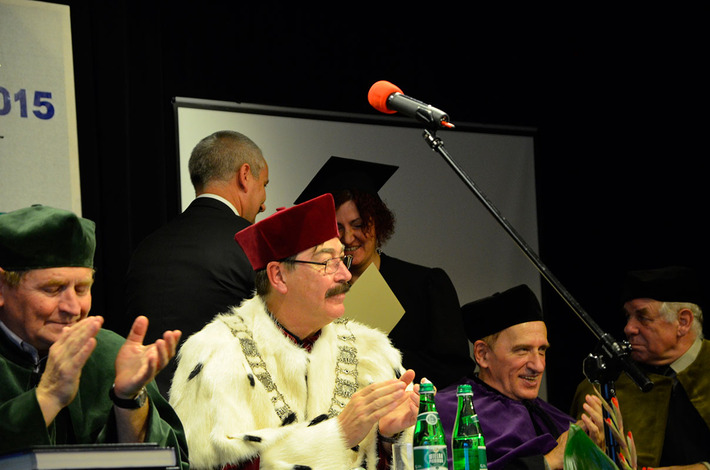 Vivat Academia, vivat Profesores!