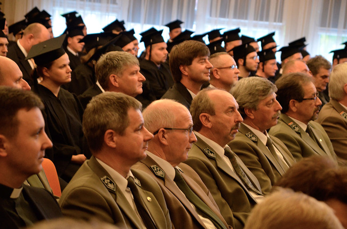 Vivat Academia, vivat Profesores!