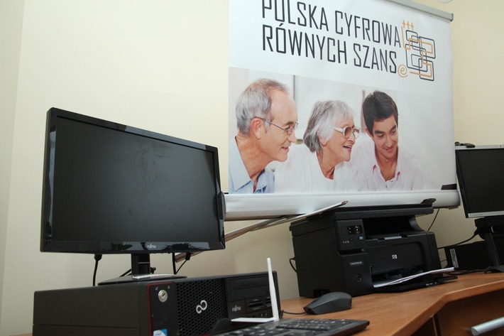 Wypożyczą książki w dawnym chlewiku ZDJĘCIA