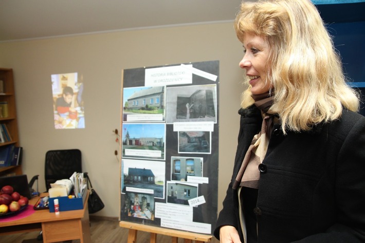 Wypożyczą książki w dawnym chlewiku ZDJĘCIA