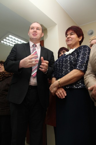 Wypożyczą książki w dawnym chlewiku ZDJĘCIA