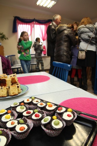 Wypożyczą książki w dawnym chlewiku ZDJĘCIA