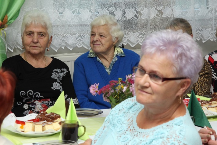 Seniorzy świętowali w szkole ZDJĘCIA