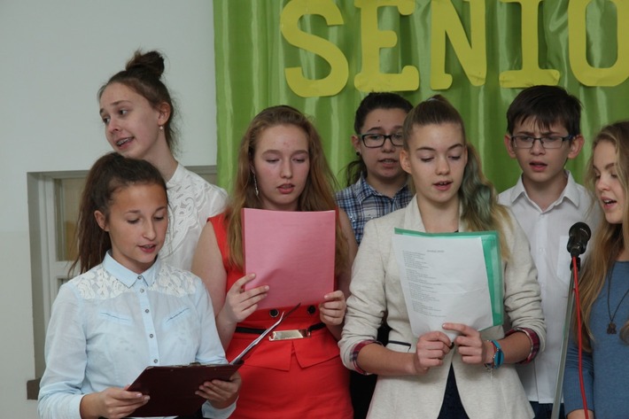 Seniorzy świętowali w szkole ZDJĘCIA