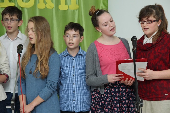 Seniorzy świętowali w szkole ZDJĘCIA