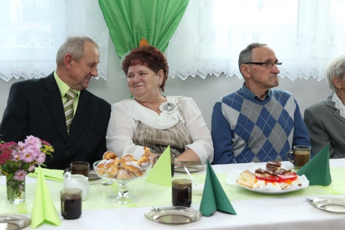 Seniorzy świętowali w szkole ZDJĘCIA