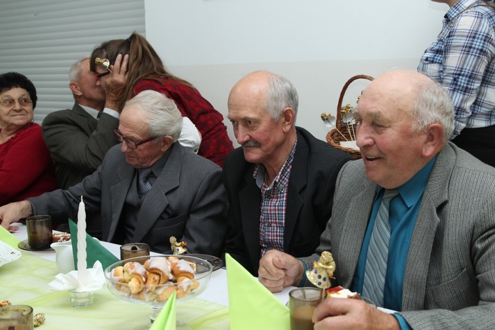 Seniorzy świętowali w szkole ZDJĘCIA