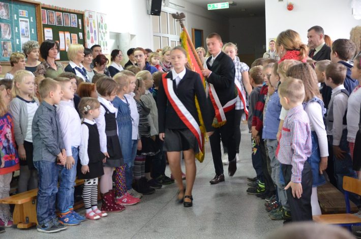 By wyrosnąć na mądrych i uczciwych ludzi GALERIA