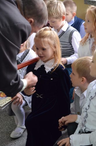 By wyrosnąć na mądrych i uczciwych ludzi GALERIA