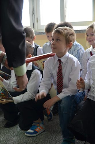 By wyrosnąć na mądrych i uczciwych ludzi GALERIA