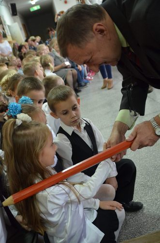 By wyrosnąć na mądrych i uczciwych ludzi GALERIA