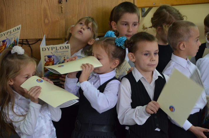 By wyrosnąć na mądrych i uczciwych ludzi GALERIA