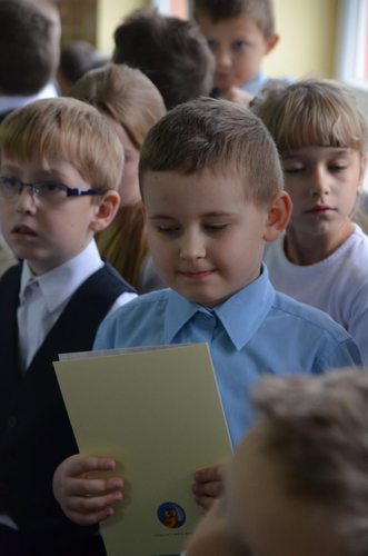 By wyrosnąć na mądrych i uczciwych ludzi GALERIA