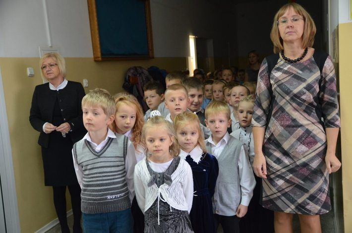 By wyrosnąć na mądrych i uczciwych ludzi GALERIA