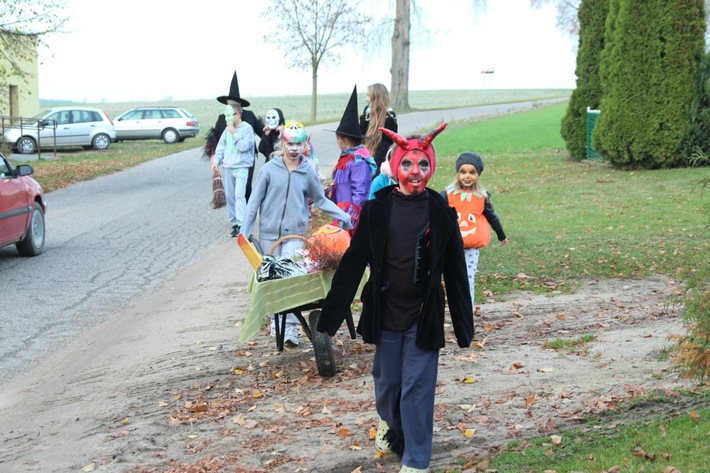 Cukierek albo psikus w Bagienicy ZDJĘCIA