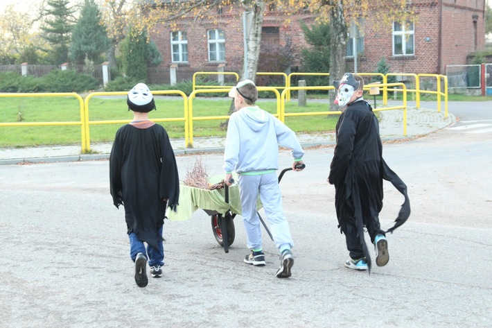 Cukierek albo psikus w Bagienicy ZDJĘCIA