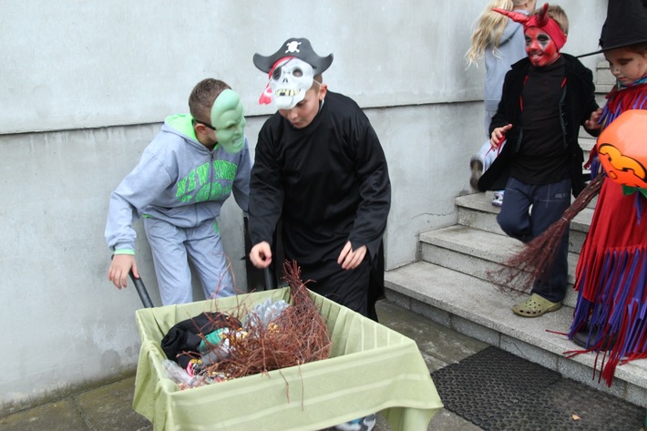 Cukierek albo psikus w Bagienicy ZDJĘCIA