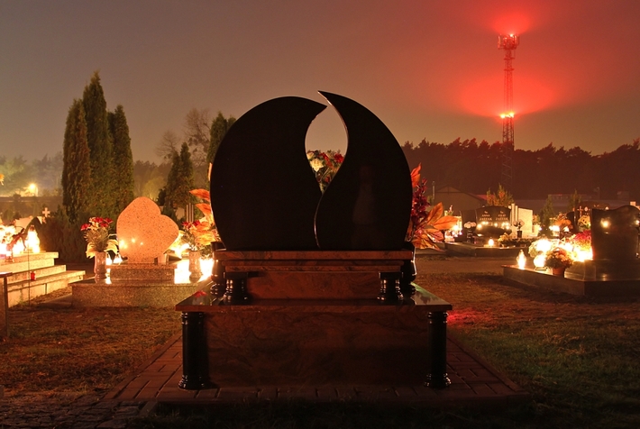 W blasku zniczy  ZDJĘCIA