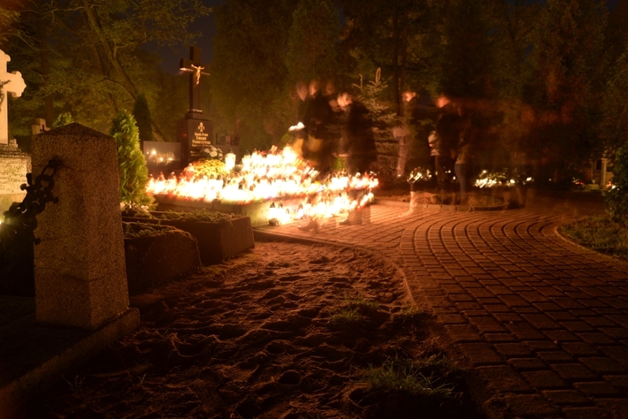 W blasku zniczy  ZDJĘCIA