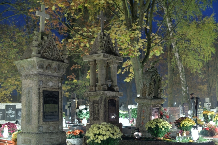 W blasku zniczy  ZDJĘCIA