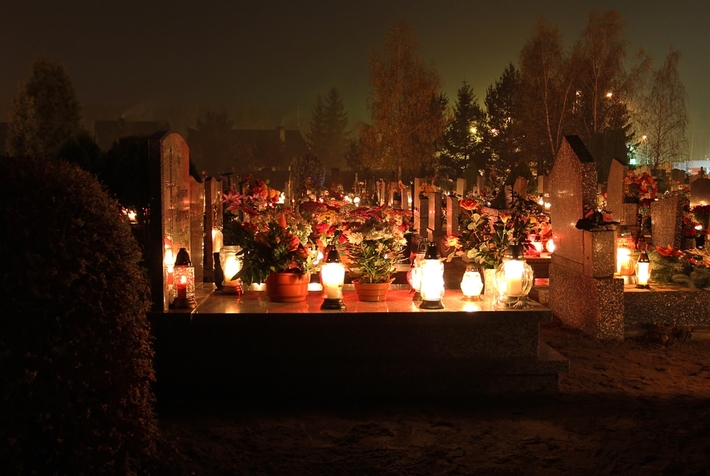 W blasku zniczy  ZDJĘCIA