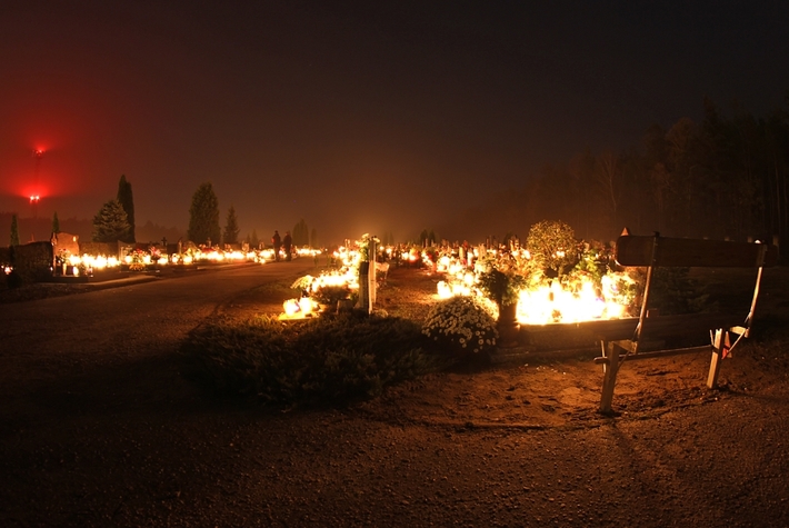 W blasku zniczy  ZDJĘCIA