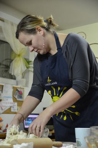 GOSTYCYN: Z pierogami do... biblioteki  ZDJECIA
