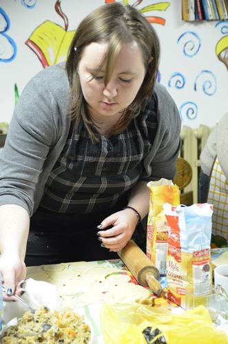 GOSTYCYN: Z pierogami do... biblioteki  ZDJECIA