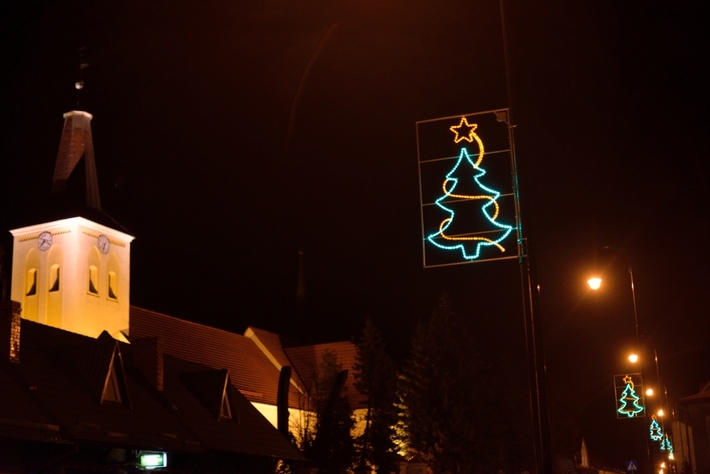 POWIAT TUCHOLSKI: Iluminacje rozświetliły nasze ulice  ZDJĘCIA