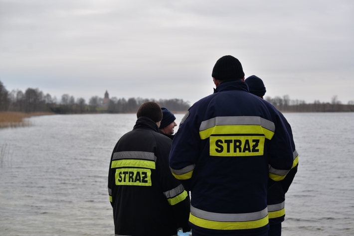 ZDJĘCIA Z POSZUKIWAŃ - Mężczyzna odnaleziony. Martwy