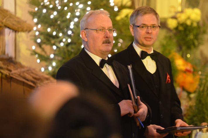 TUCHOLA: ?Capella? świętowała. I pożegnała się ze słuchaczami - ZDJĘCIA