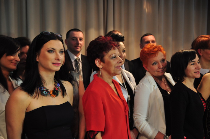 Studniówka ZSLiT, czyli taniec i... kabaret - ZDJĘCIA