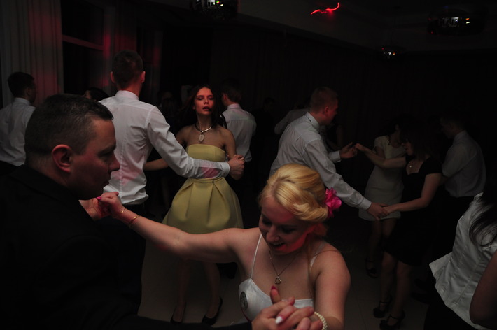 Studniówka ZSLiT, czyli taniec i... kabaret - ZDJĘCIA