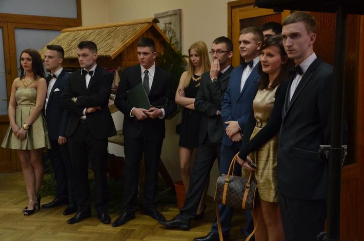 Studniówka Technikum Leśnego w Tucholi ZDJĘCIA